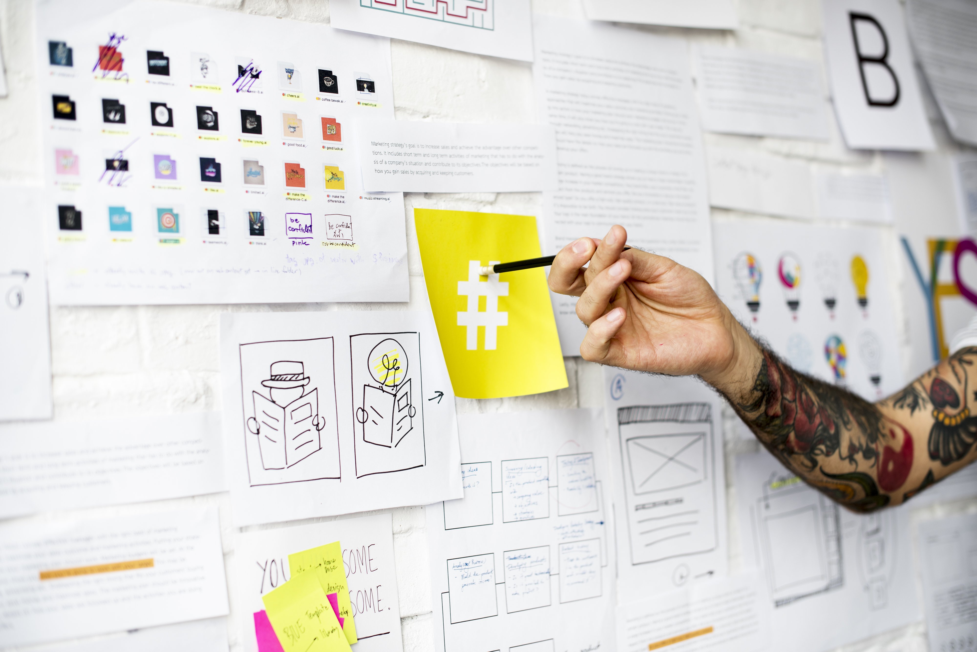 Comment réussir votre stratégie de hashtags sur les réseaux sociaux ?